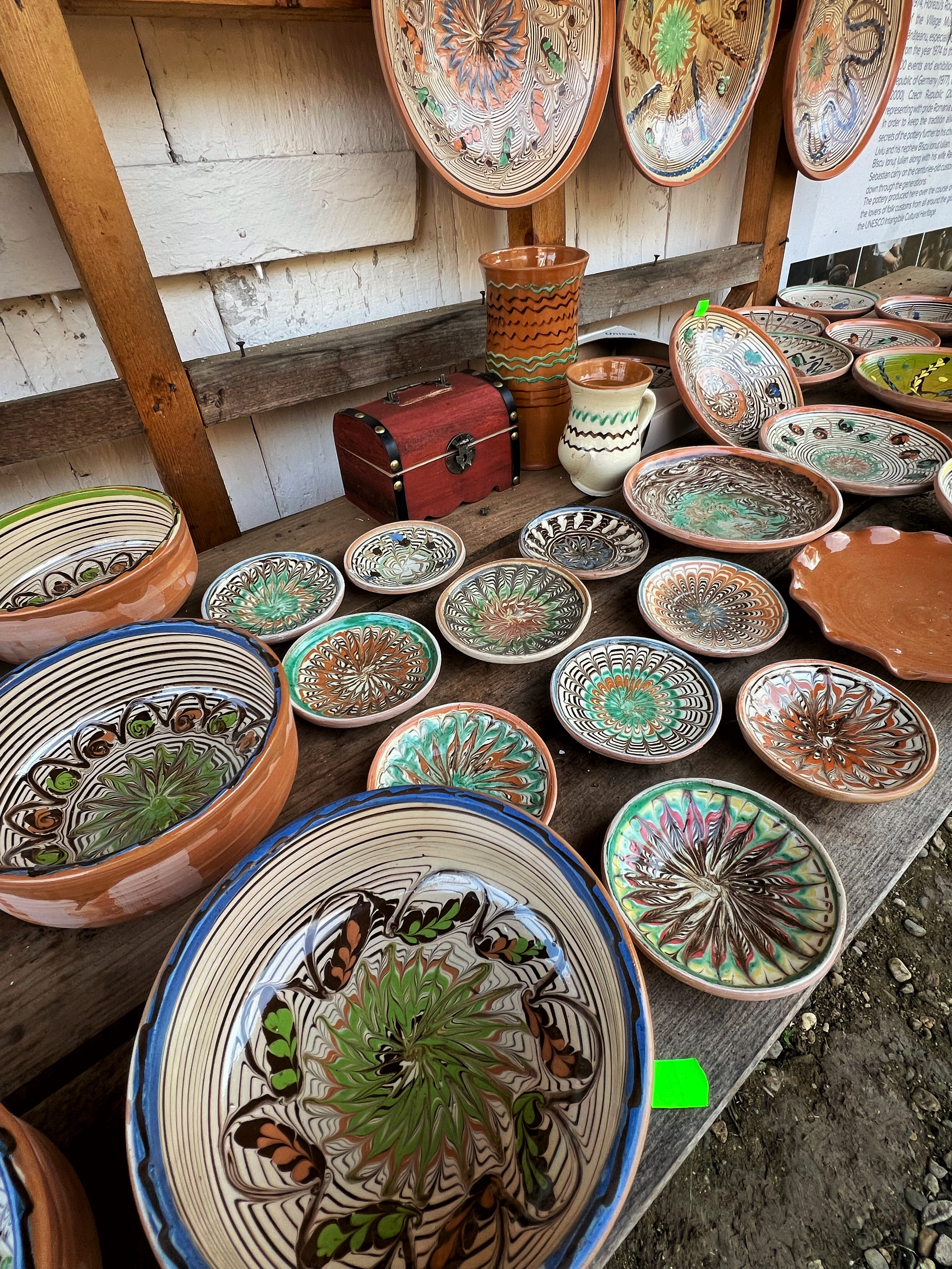 Traditional Romanian pottery